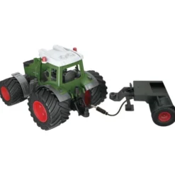 Fjernstyrt traktor med tilhenger