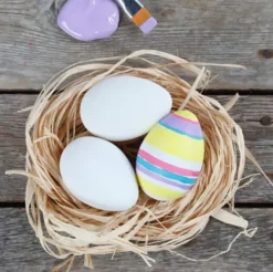 Påskeegg av plast, 12 stk. - H: 6 cm.