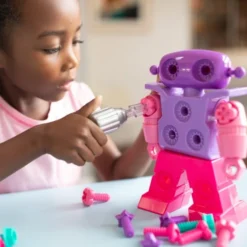 Skru & Design - SparkleBot